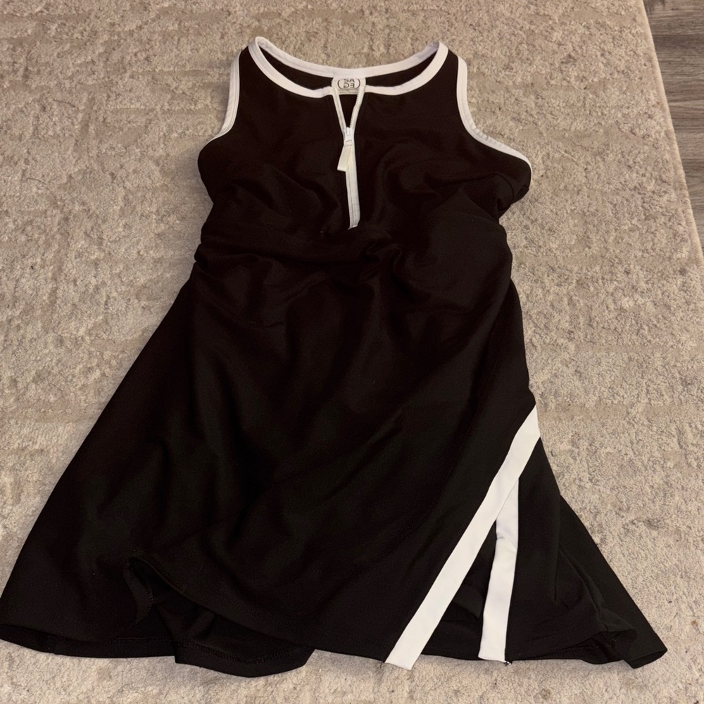 Black and White Sleeveless Dress